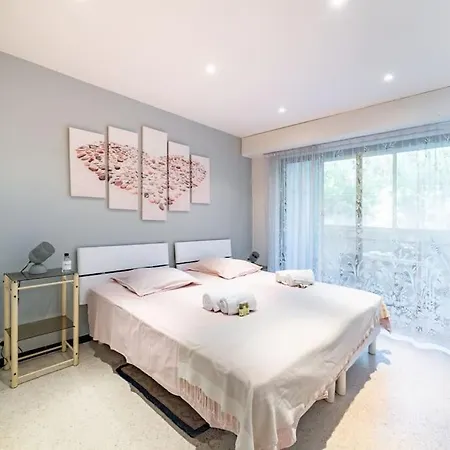 Croisette Vue 2 Pieces Apartment Cannes